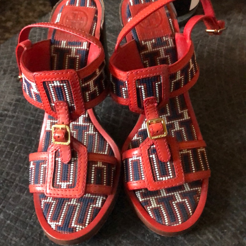 Tory Burch UNIQUE Sz 10 orange/blue/white 3.5”